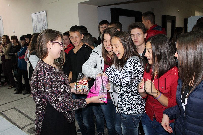 Доброволци