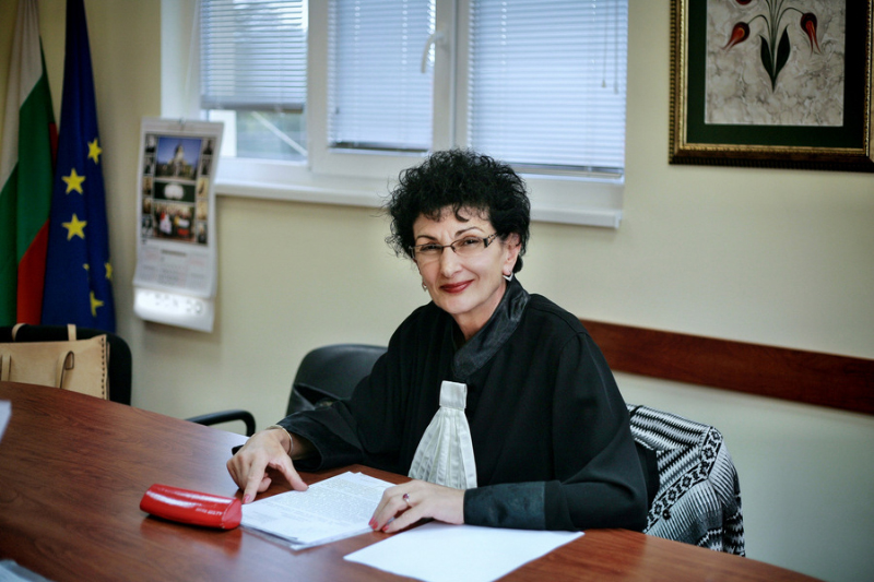 Председател