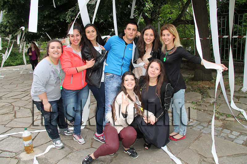 Абитуриенти Абитуриенти