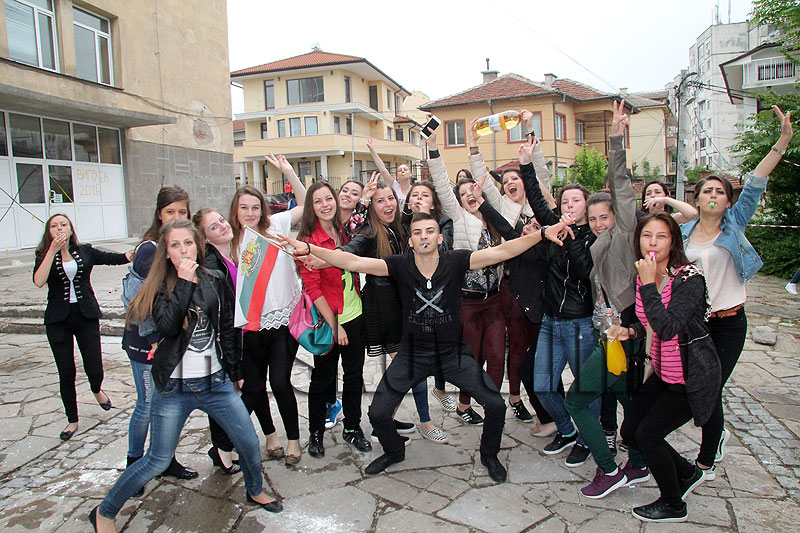 Абитуриенти