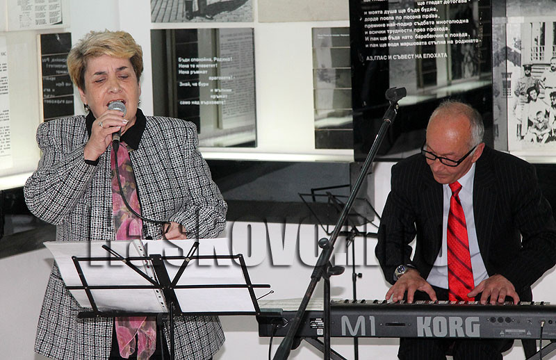 Поезия Поезия