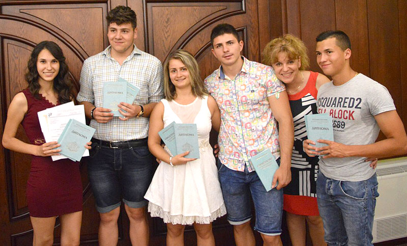 Дипломиране