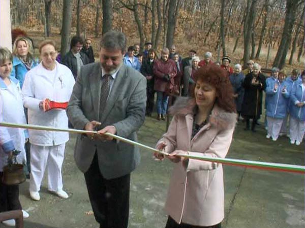 Прерязване на лента