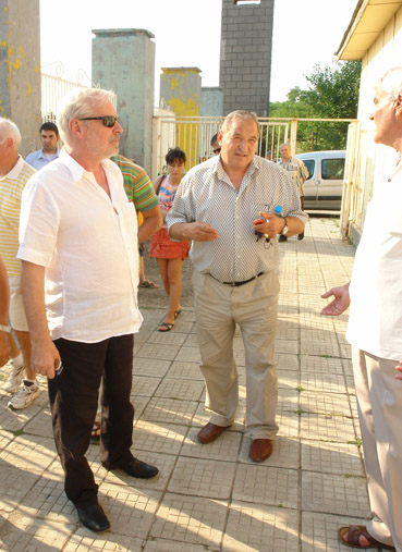 Димитър Пенев обяснява тактиката на червените на организаторите