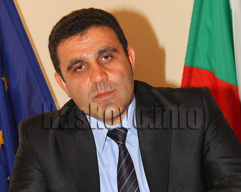 Исов сменя Нанев