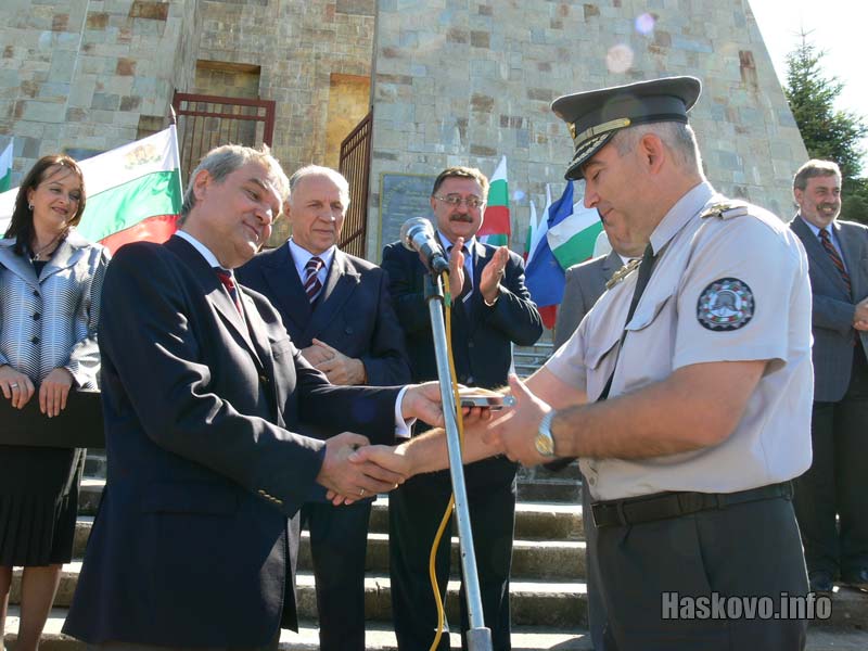 Шефът на хасковската пожарна Николай Вълчев получи почетен знак