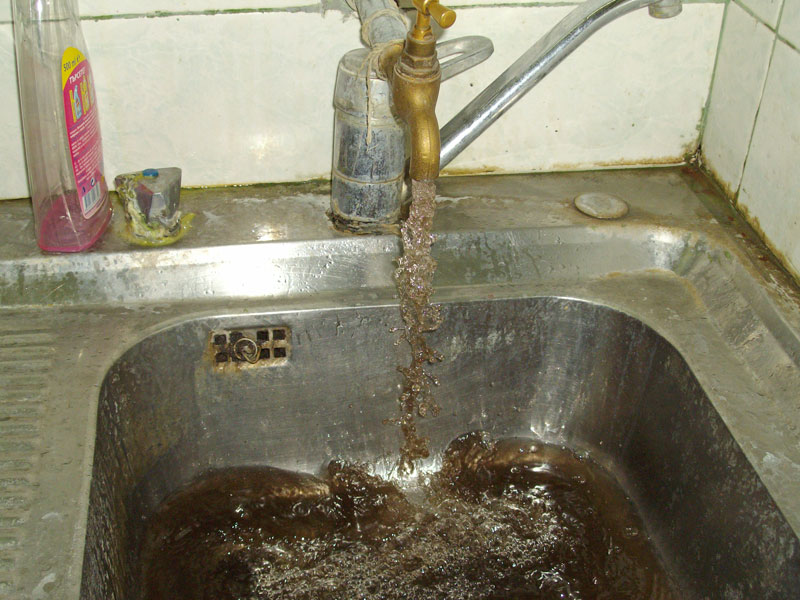 Мръсна вода Мръсна вода