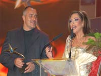 Въпреки разграничаването си от "чалгата", Борисов наскоро връчи награда на Ивана