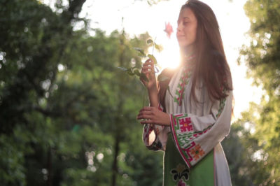 Изворът на Белоногата