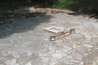 Изворът на Белоногата