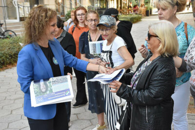 Демократична България