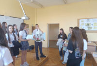 Езикова гимназия