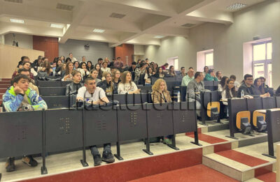 Езикова гимназия