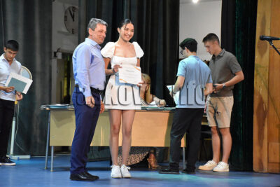 Езикова гимназия