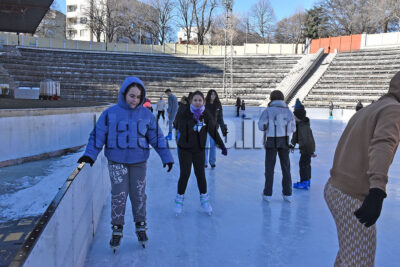 Ледена пързалка