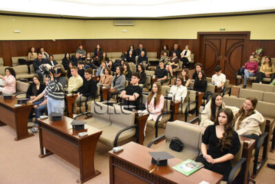 Езикова гимназия