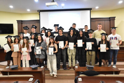 Езикова гимназия